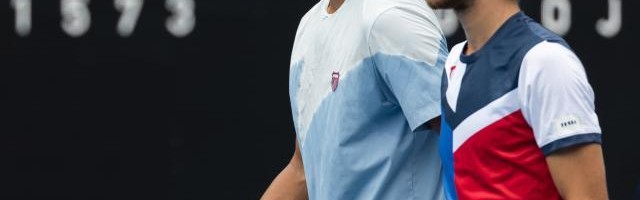 球速体育-张奔斗：男子网坛后浪浪浪不绝 三小将齐闯16强