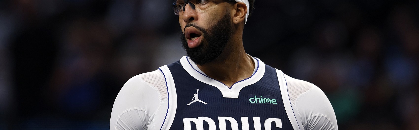 球速体育-侠记：老鹰目前不太可能在赛季中期通过交易得到安东尼·戴维斯