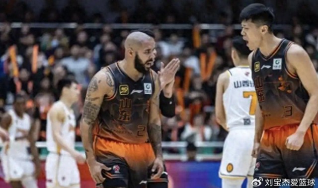 球速体育链接-临沂再相逢：致盖利摩尔——穿过山东球衣，便值得一生掌声|山东队|吉林|持球|主力|篮板_新浪体育_新浪新闻